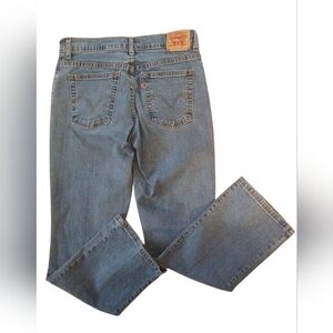 LEVI'S 550 Relaxed BOOT CUT Jeans.  Womens. Size 10 Short. Light Blue Wash.